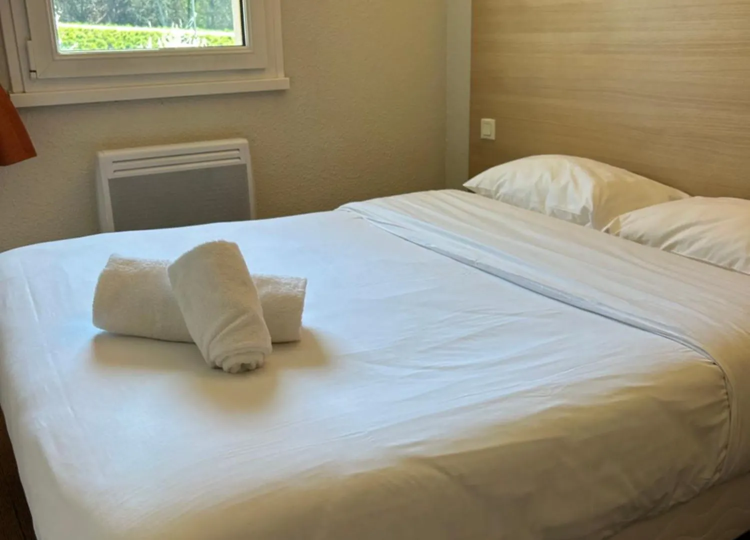 Beaujour & Bonsoir Hotel - Restaurant Villy-le-Pelloux 2*,  Francia