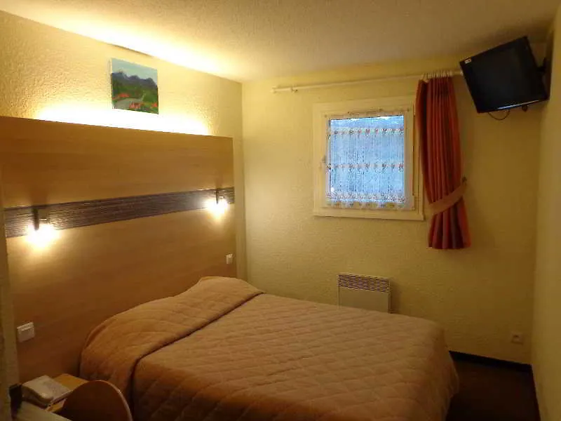Beaujour & Bonsoir Hotel - Restaurant Villy-le-Pelloux 2*,  France