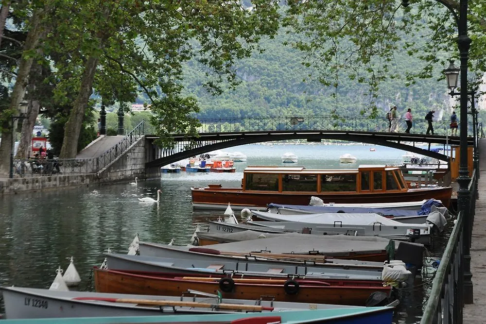 Beaujour & Bonsoir Hotel - Restaurant Villy-le-Pelloux 2*,